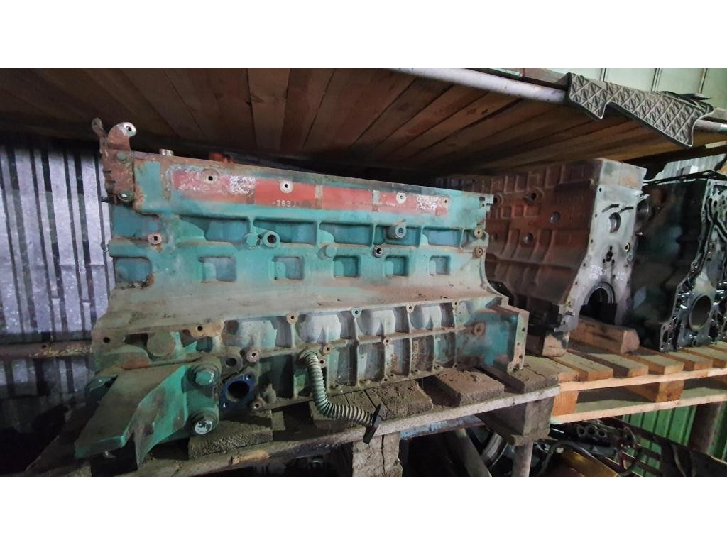 Блок двигателя Volvo FL 2009