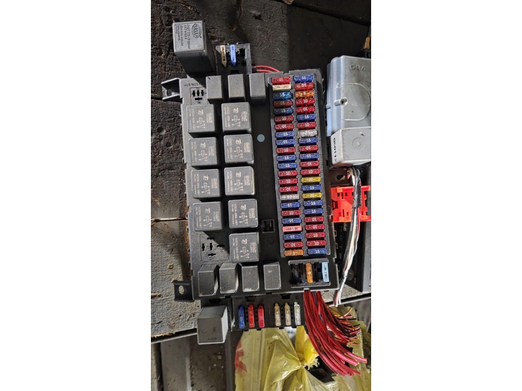 Блок предохранителей DAF XF 105 2005-2013 2012