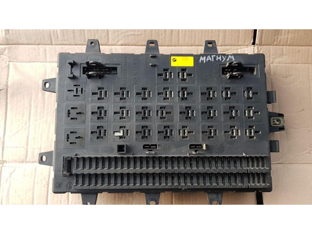 Блок предохранителей Renault Magnum Mack 2001-2005 2003
