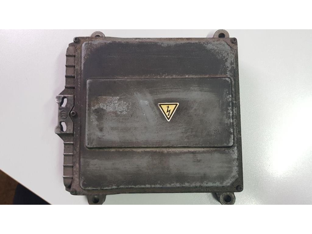 Блок управления двигателем Renault Magnum Mack 2001-2005 2002