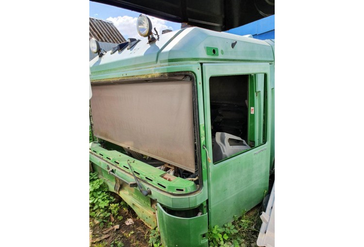 Кабина Renault Magnum Mack 2001-2005 2003