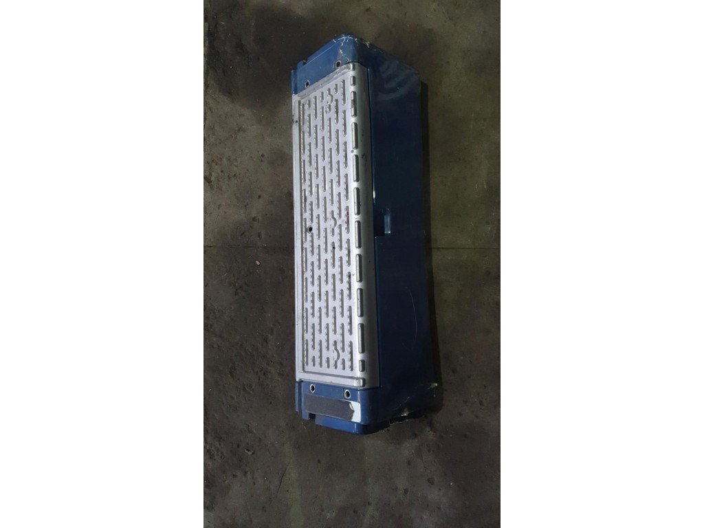 Корпус подножки правый Renault Magnum DXI 2006-2013 2008