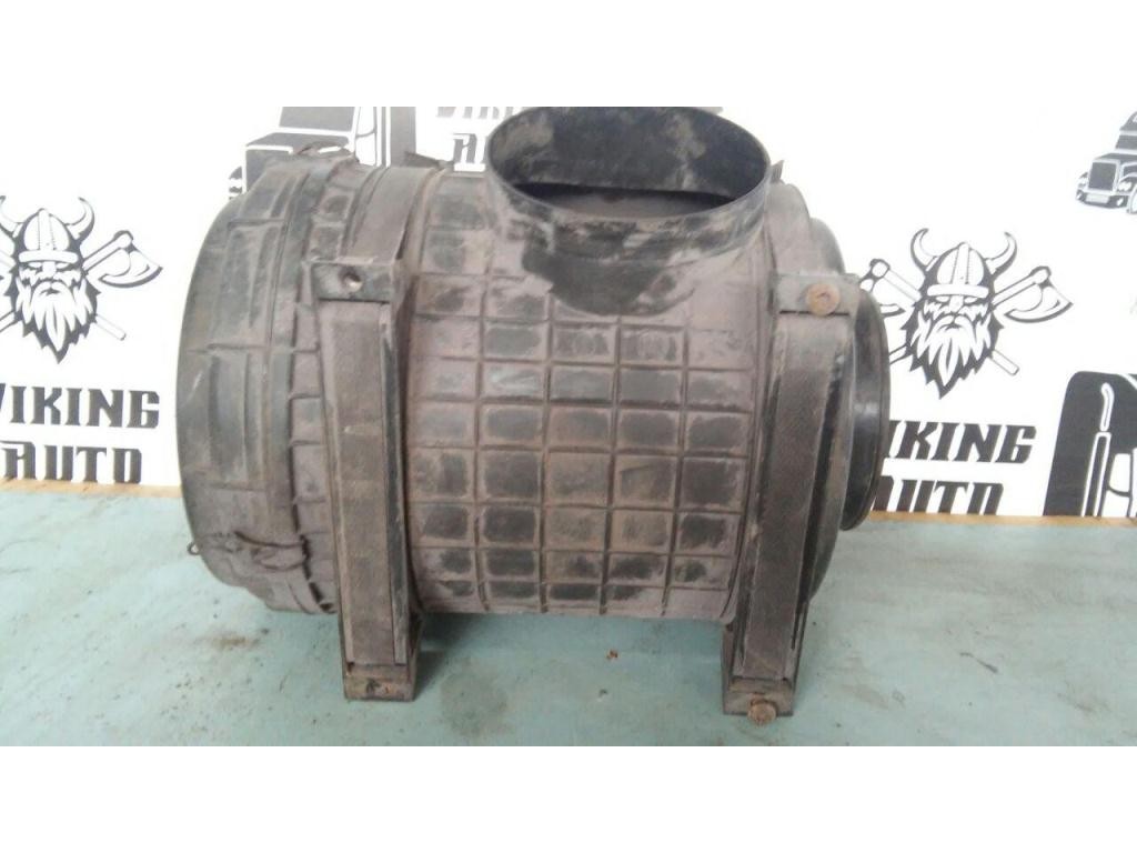 Корпус воздушного фильтра Renault Magnum Mack 2001-2005 2003