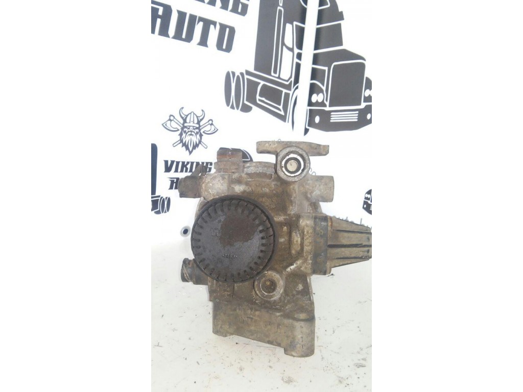 Кран масловлагоотделителя (разгрузка) Mercedes Actros MP1 1996-2002 2002