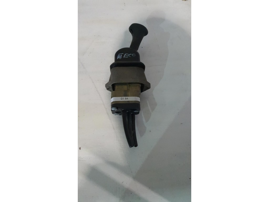 Кран ручника Mercedes Atego (2) 2004-2006 2006