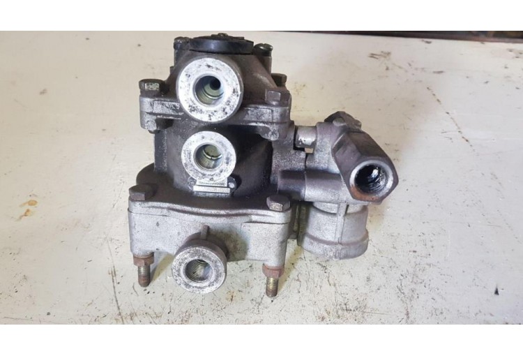 Кран управления тормозами прицепа MAN L2000 1994-2000 1998