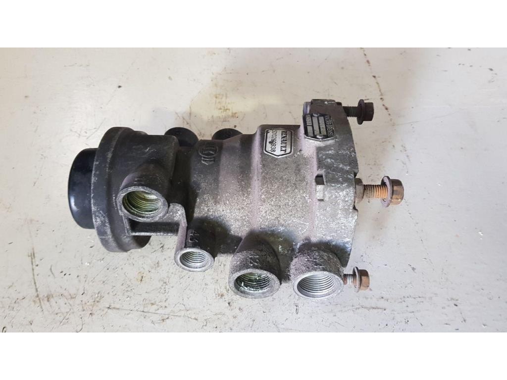 Кран управления тормозами прицепа Renault Premium DXI 2006-2013 2008