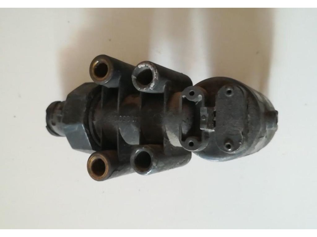 Кран уровня пола DAF XF95 2002-2006 2001