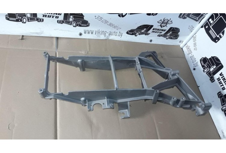 Кронштейн фар левый(паук) на DAF