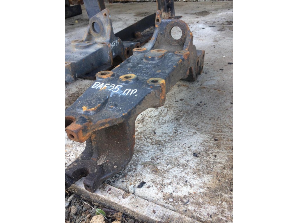 Кронштейн крепления передней рессоры DAF XF95 2002-2006 2003