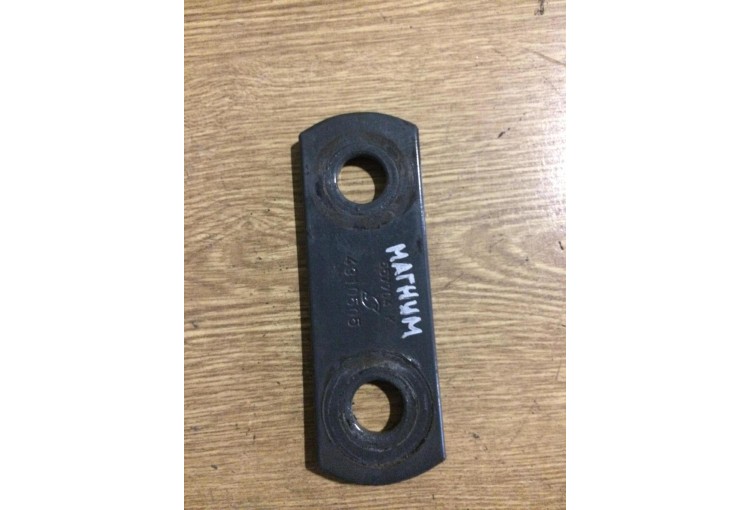 Кронштейн крепления передней рессоры Renault Magnum DXI 2006-2013 2010