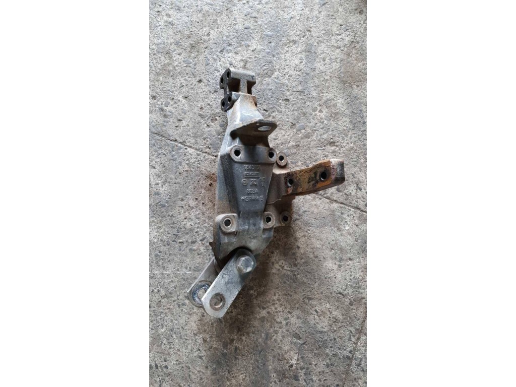 Кронштейн крепления передней рессоры DAF XF 105 2005-2013 2008