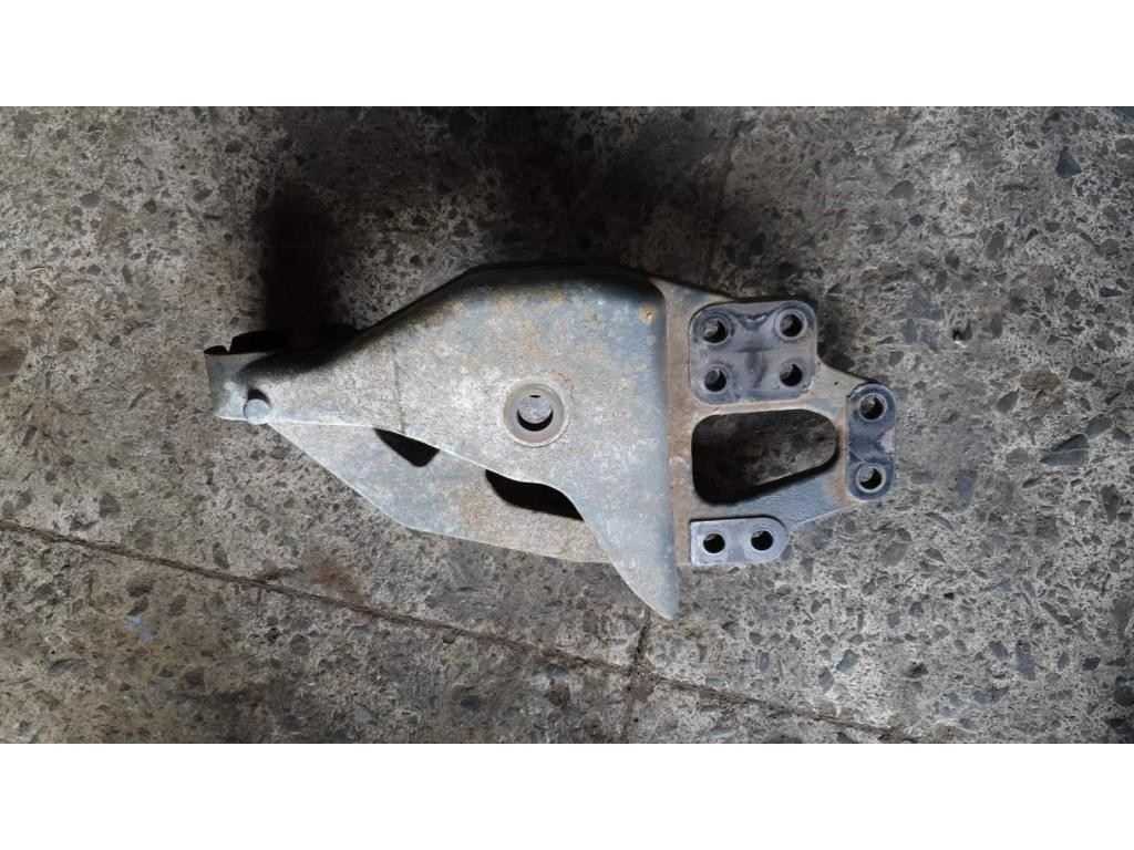 Кронштейн крепления передней рессоры DAF XF 105 2005-2013 2008