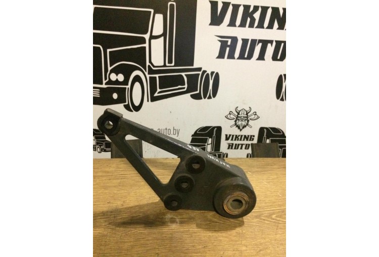 Кронштейн крепления передней рессоры Renault Magnum DXI 2006-2013 2010
