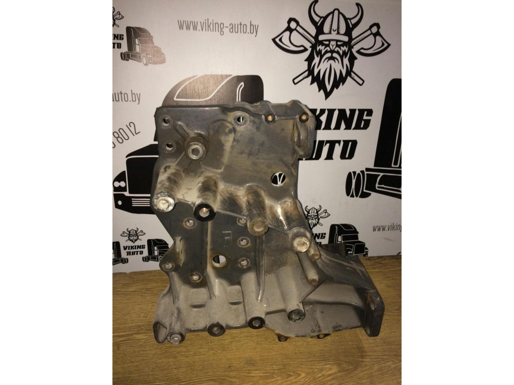 Кронштейн крепления кабины Renault Magnum DXI 2006-2013 2010