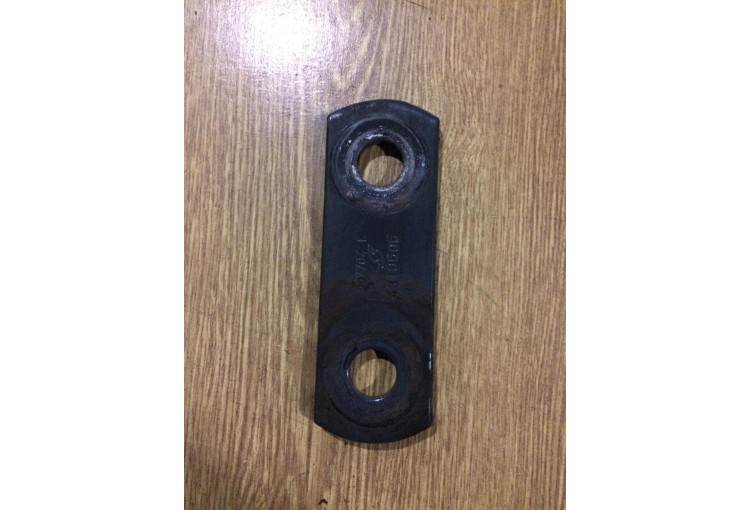 Кронштейн крепления передней рессоры Renault Magnum DXI 2006-2013 2010