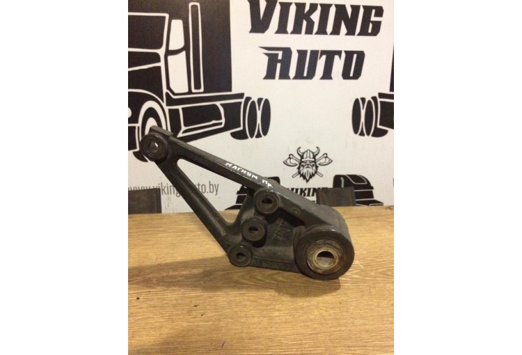 Кронштейн крепления передней рессоры Renault Magnum DXI 2006-2013 2010