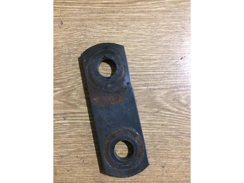 Кронштейн крепления передней рессоры Renault Magnum DXI 2006-2013 2010