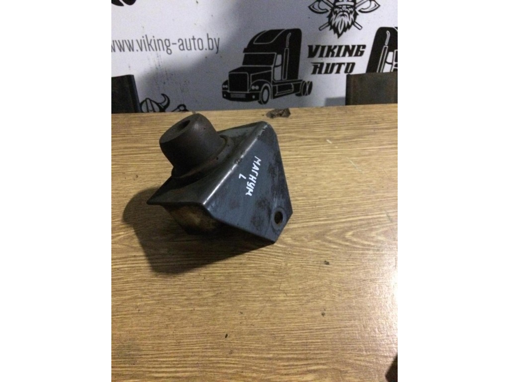 Кронштейн Renault Magnum DXI 2006-2013 2010