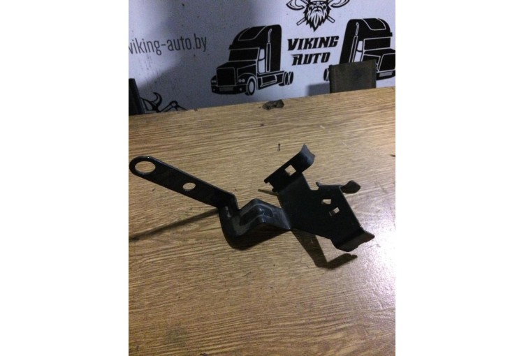 Кронштейн Renault Magnum DXI 2006-2013 2010