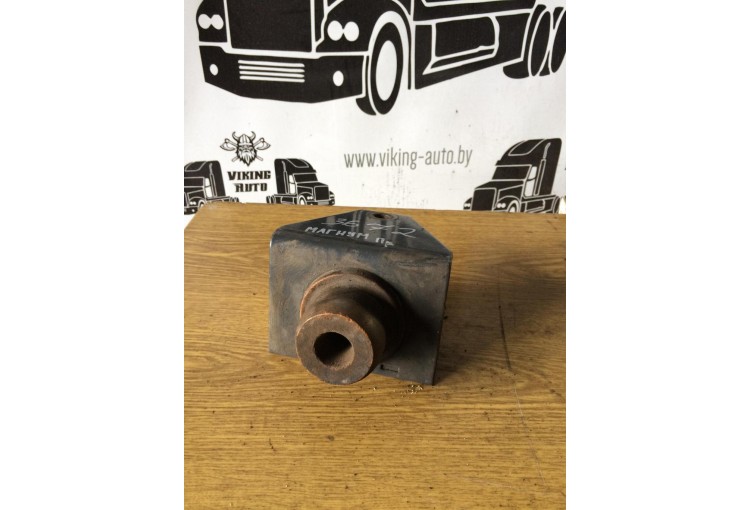 Кронштейн Renault Magnum DXI 2006-2013 2010