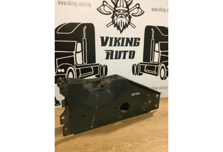 Кронштейн Renault Magnum DXI 2006-2013 2010