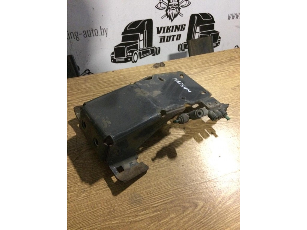 Кронштейн Renault Magnum DXI 2006-2013 2010