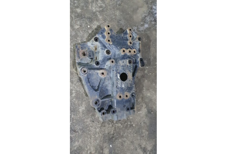 Кронштейн переднего бампера правый MAN TGA 2000-2008 2004