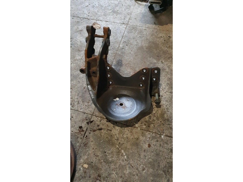 Кронштейн подушки Mercedes Axor 2006-настоящее время 2011