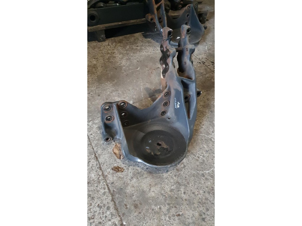 Кронштейн подушки Mercedes Axor 2006-настоящее время 2011