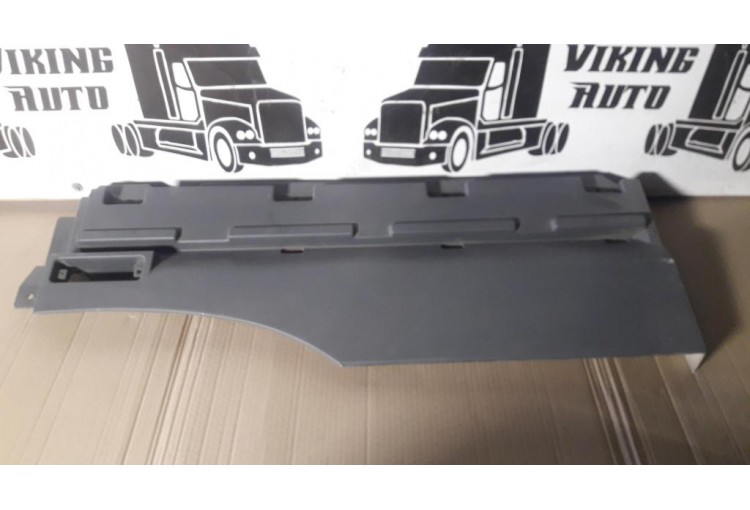 Накладка двери левая на DAF