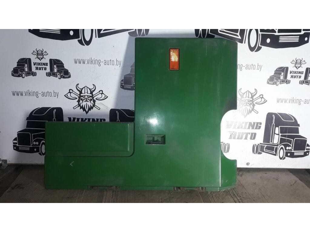 Накладка (кузов наружные) Renault Magnum Mack 2001-2005 2003