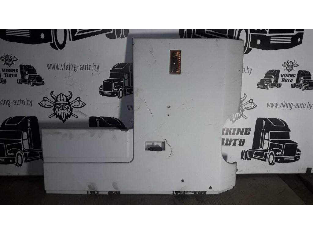 Накладка (кузов наружные) Renault Magnum Mack 2001-2005 2003