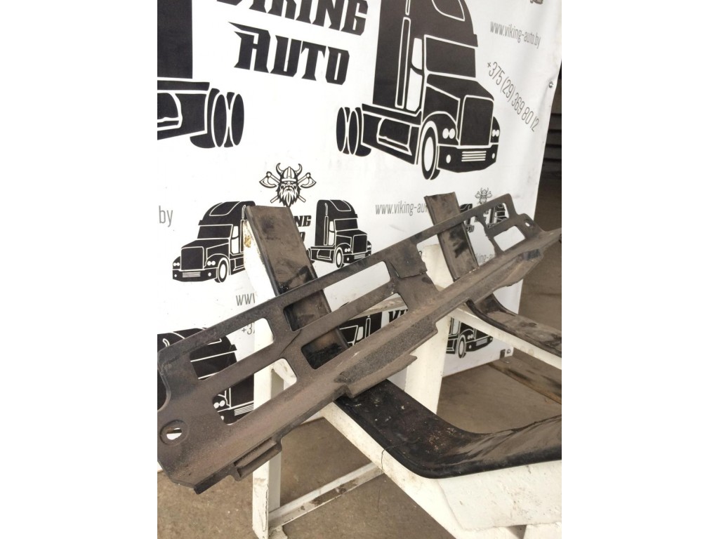 Накладка переднего бампера Mercedes Actros MP1 1996-2002 2002