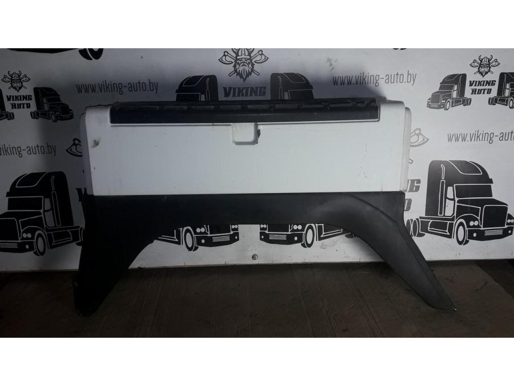 Накладка подножки правая Renault Magnum Mack 2001-2005 2003