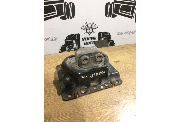 Опора двигателя задняя Renault Magnum DXI 2006-2013 2010