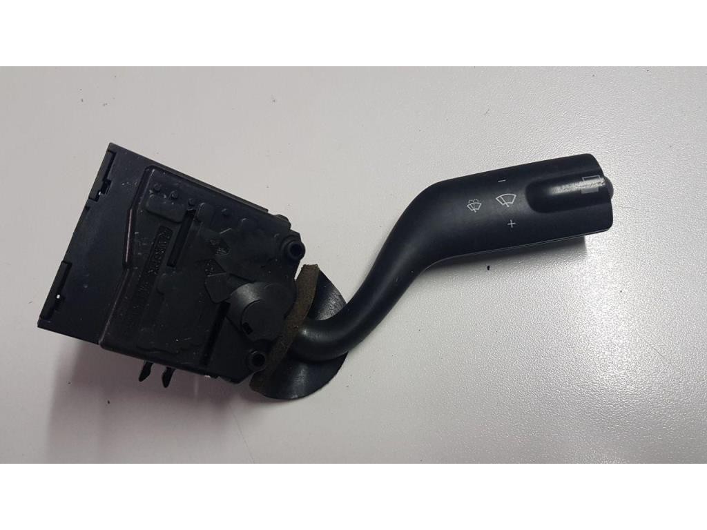 Переключатель подрулевой стеклоочистителя Renault Premium DXI 2006-2013 2008