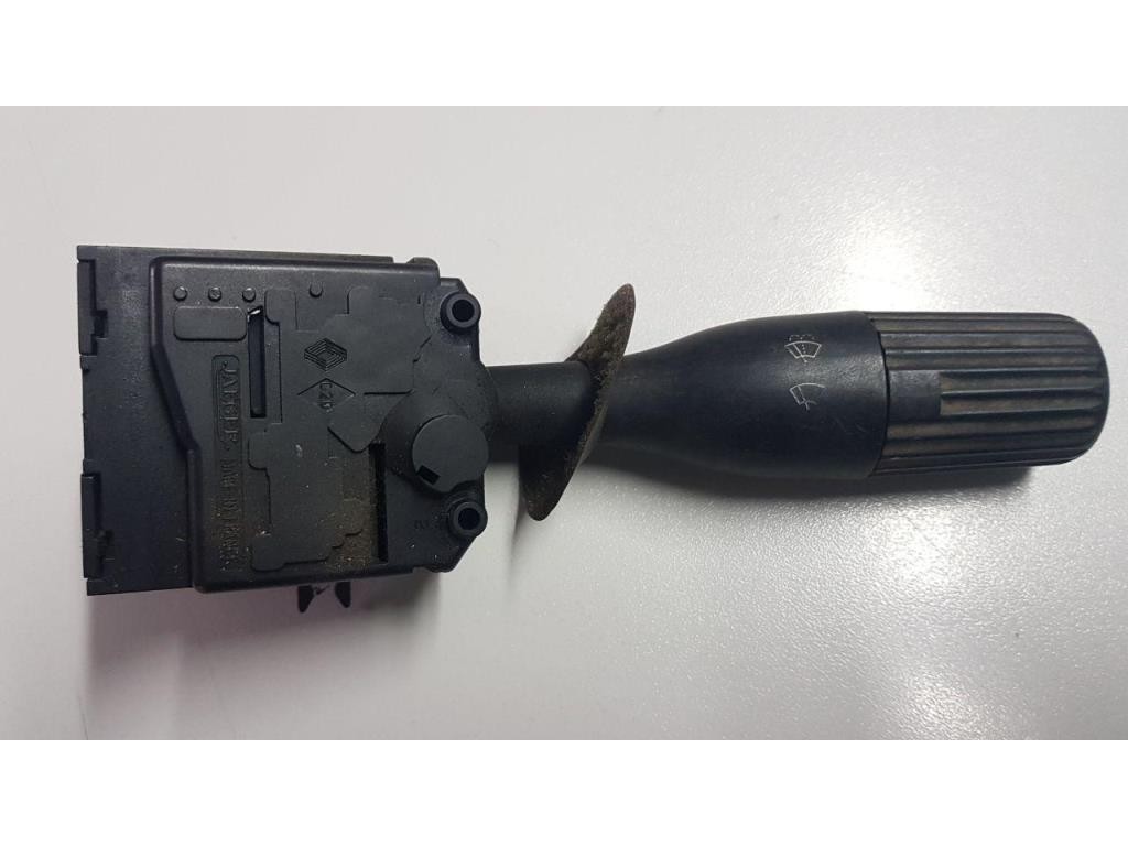 Переключатель подрулевой стеклоочистителя Renault Magnum Mack 2001-2005 2003