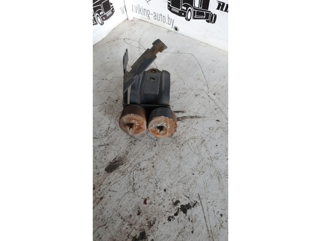 Подушка радиатора DAF XF 105 2005-2013 2008