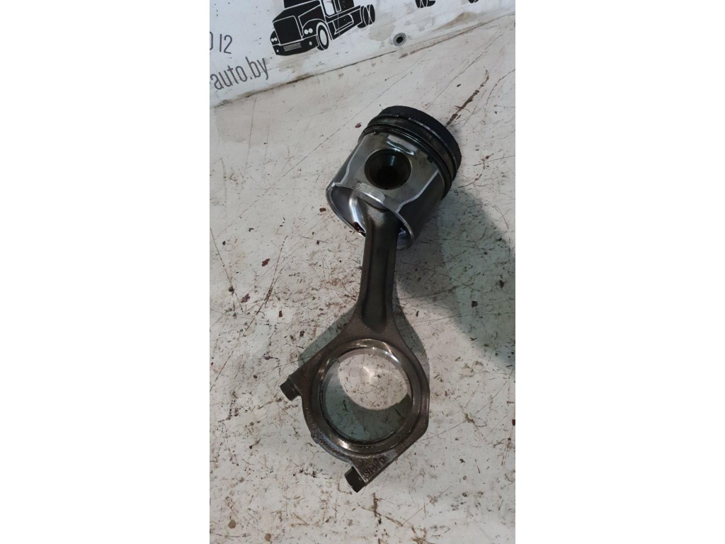 Поршень с шатуном Volvo FL 2009