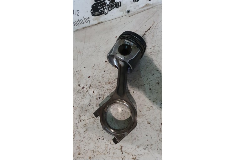 Поршень с шатуном Volvo FL 2009