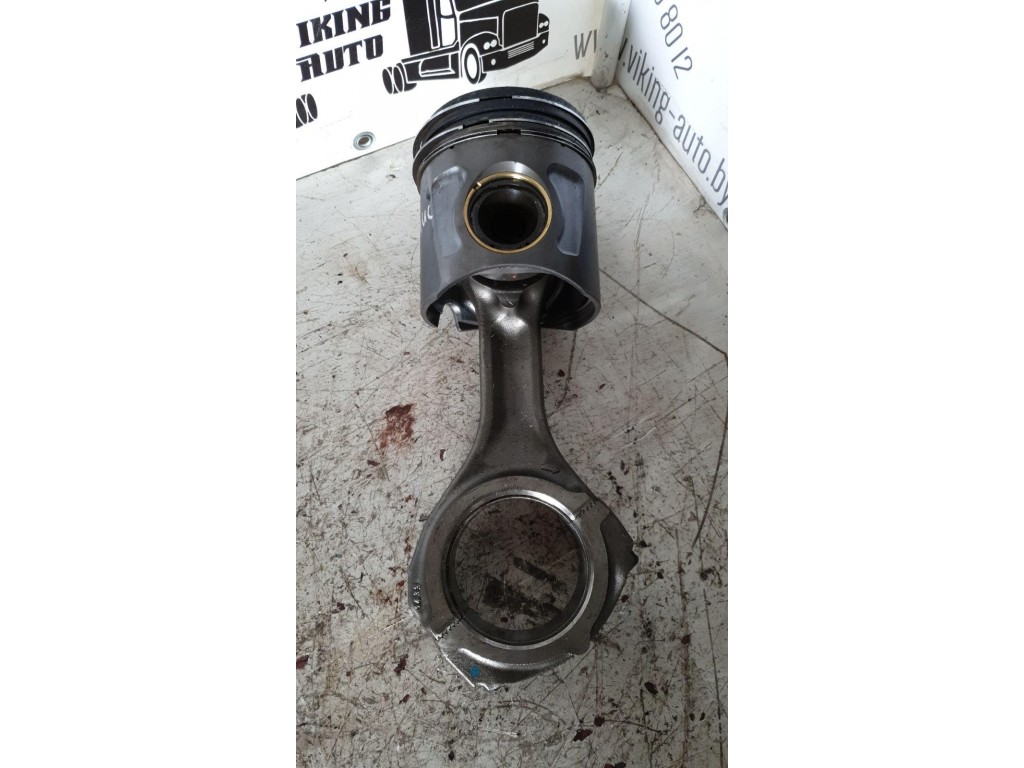 Поршень с шатуном Iveco Stralis 2012-настоящее время 2015