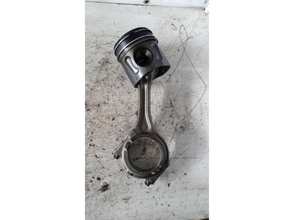 Поршень с шатуном MAN TGA 2000-2008 2004