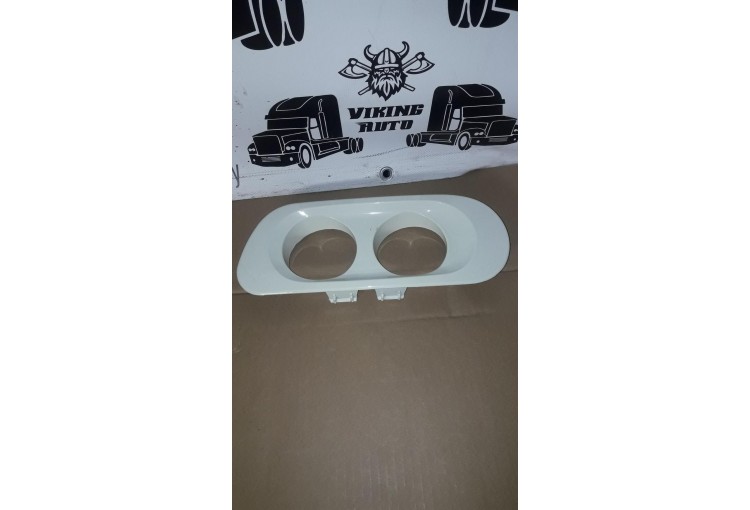 Рамка противотуманой фары левой на DAF