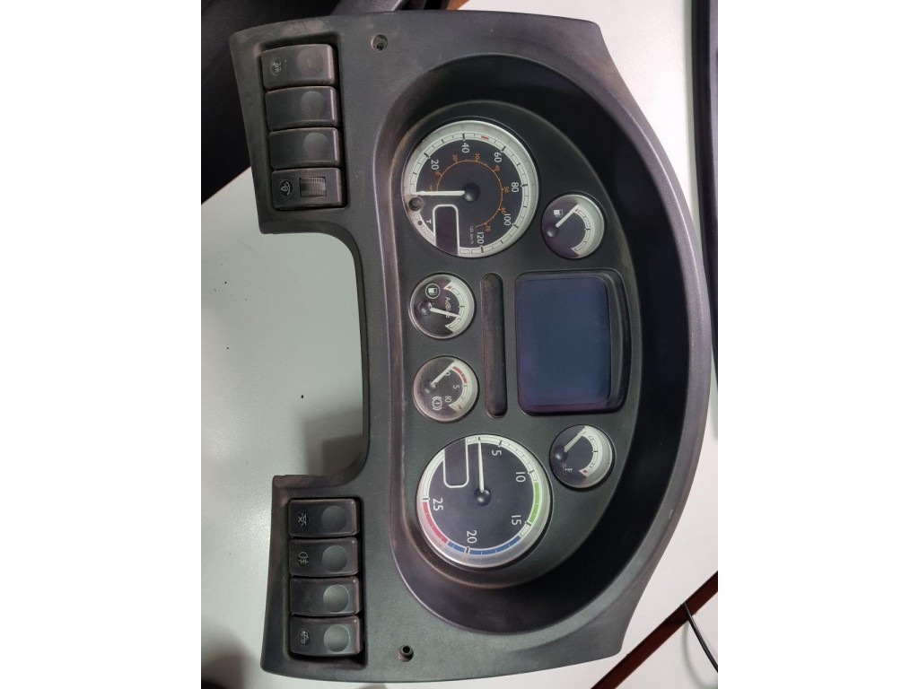 Щиток приборов (приборная панель) DAF XF 105 2005-2013 2008