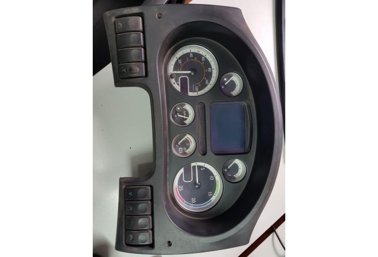 Щиток приборов (приборная панель) DAF XF 105 2005-2013 2008