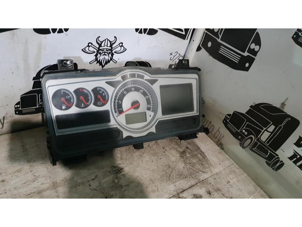 Щиток приборов (приборная панель) Renault Magnum DXI 2006-2013 2008