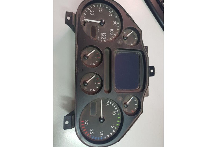 Щиток приборов (приборная панель) DAF XF95 2002-2006 2002
