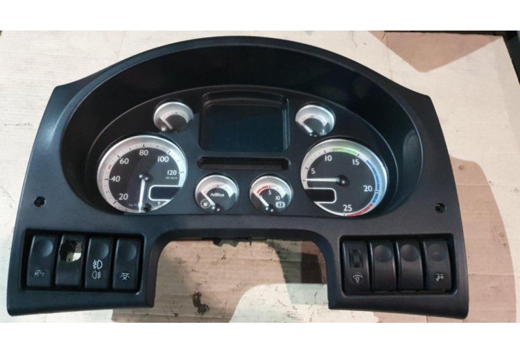 Щиток приборов (приборная панель) DAF XF 105 2005-2013 2008