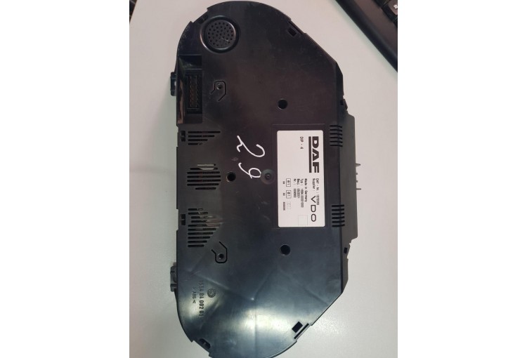 Щиток приборов (приборная панель) DAF XF95 2002-2006 2001